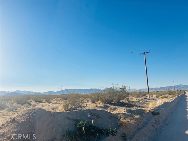 Detail Gallery Image 3 of 9 For 9 Midway Ave, Lucerne Valley,  CA 92356 - – Beds | – Baths
