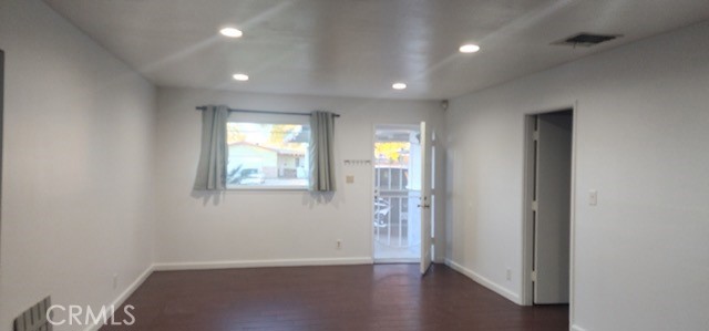 520 E Norberry, Lancaster CA: https://media.crmls.org/medias/389c238b-1d84-4cf3-9616-6bbc1ca18a08.jpg