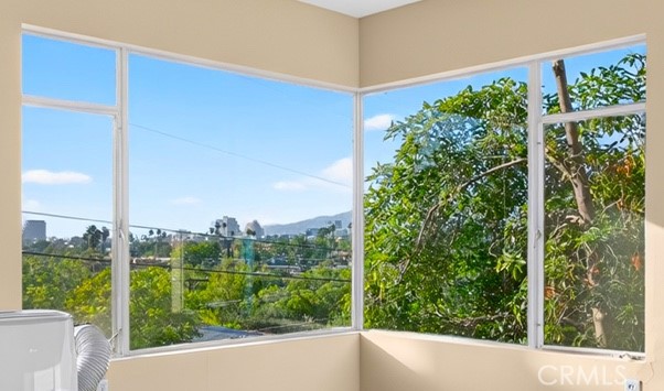 1442 Verd Oaks #A — architectural residence