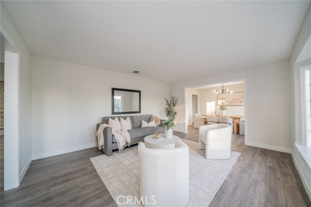 Detail Gallery Image 8 of 31 For 13627 Scenic Crest Dr, Yucaipa,  CA 92399 - 4 Beds | 2/1 Baths