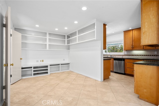 28855 Cedarbluff Drive, Rancho Palos Verdes CA: https://media.crmls.org/medias/389c9b99-d30d-4825-a470-941ced4c5c9f.jpg