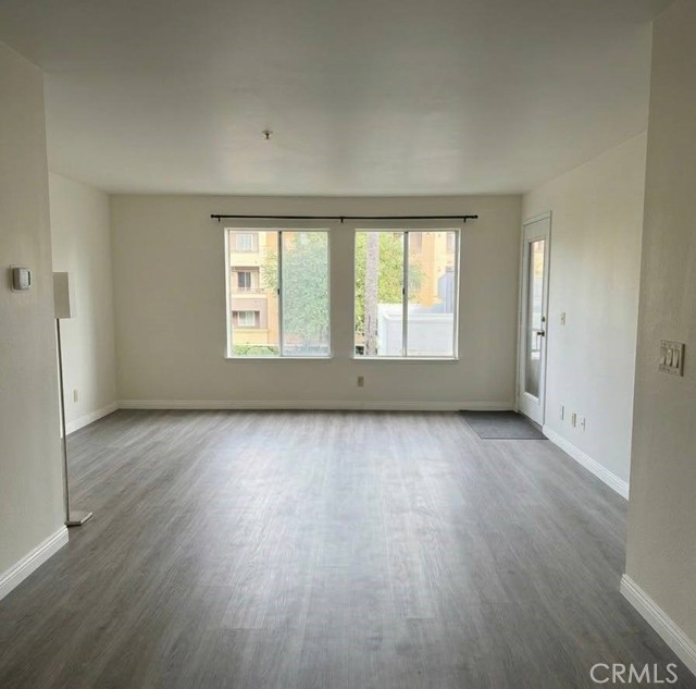 Detail Gallery Image 4 of 8 For 8889 Caminito Plaza Centro #7240,  San Diego,  CA 92122 - 1 Beds | 1 Baths