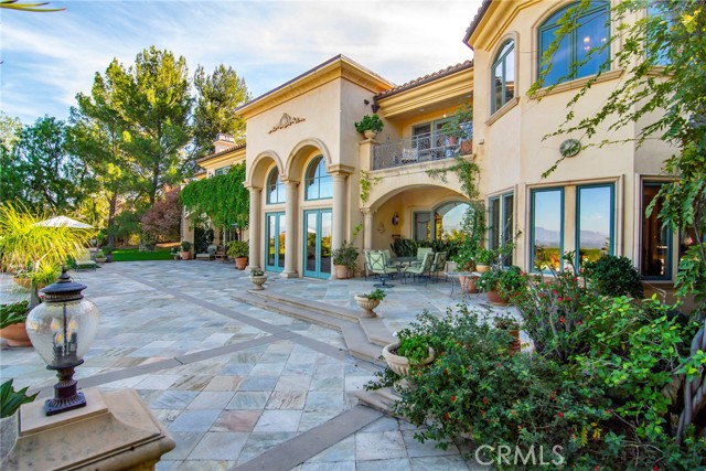 Detail Gallery Image 53 of 73 For 18933 La Montana Pl, Tarzana,  CA 91356 - 7 Beds | 6/1 Baths