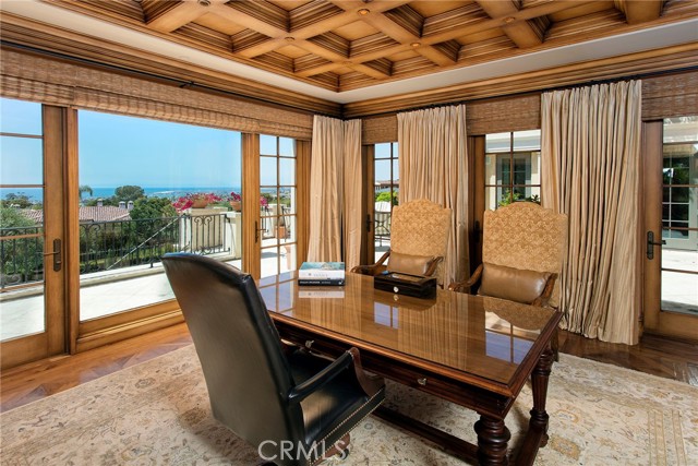 Detail Gallery Image 11 of 31 For 10 Fairway Point, Newport Coast,  CA 92657 - 6 Beds | 7/2 Baths