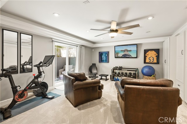 202 Avenue H, Redondo Beach CA: https://media.crmls.org/medias/389e2815-0631-41e6-8252-fc158b410e4b.jpg
