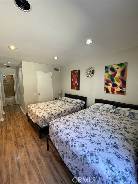 5460 White Oak Avenue, Encino CA: https://media.crmls.org/medias/389fa1b9-619f-4cd7-a2a1-041b304e313e.jpg