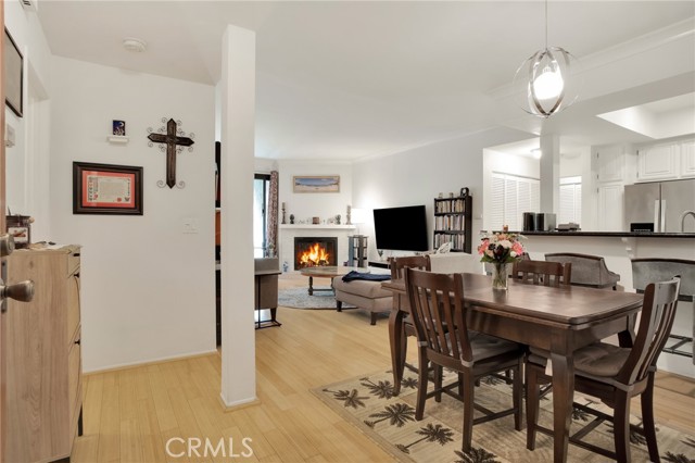 8675 Falmouth Avenue, Playa del Rey CA: https://media.crmls.org/medias/389ffdc2-425d-4145-935b-2efbf89b8e34.jpg