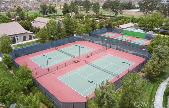 240 Glenview Lane, Hemet CA: https://media.crmls.org/medias/38a00846-5707-4581-85d2-e2e9742abbda.jpg