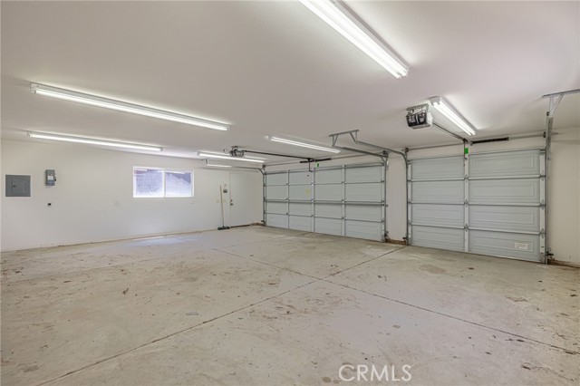 4819 Columbia Way, Lancaster CA: https://media.crmls.org/medias/38a04cd8-6d0a-4876-9162-77b3c116c5cc.jpg