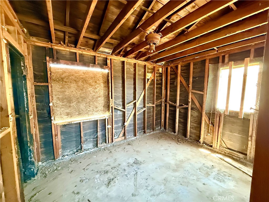 https://media.crmls.org/medias/38a0697c-5e8b-4f05-9842-ccee8ecdedf1.jpg?preset=X-Large