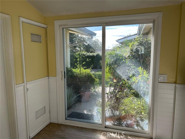 Detail Gallery Image 11 of 26 For 1215 Coronet, Pasadena,  CA 91107 - 2 Beds | 2 Baths