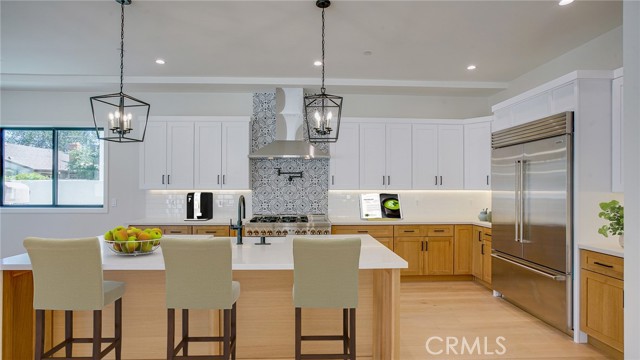 Detail Gallery Image 25 of 68 For 6250 Lindley Ave, Encino,  CA 91316 - 4 Beds | 3/1 Baths