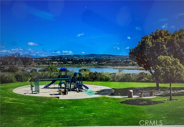20391 Cypress Street, Newport Beach CA: https://media.crmls.org/medias/38a1c289-20b1-4971-b808-e432b242425f.jpg
