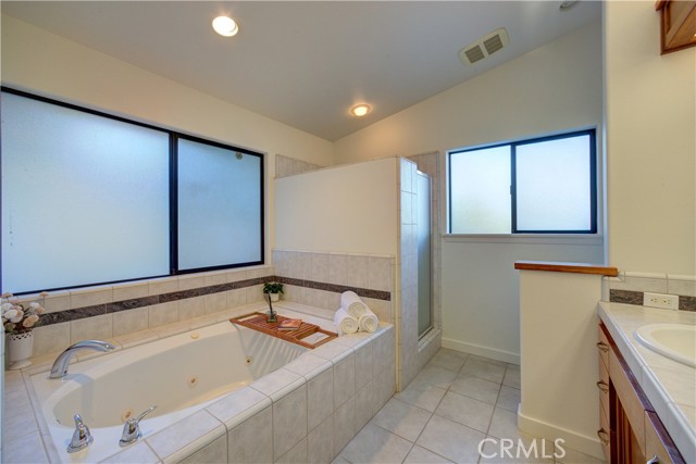 510 Obispo Pacific Trail, Arroyo Grande CA: https://media.crmls.org/medias/38a242d4-3d2c-4ad4-bac4-99e1f1989657.jpg