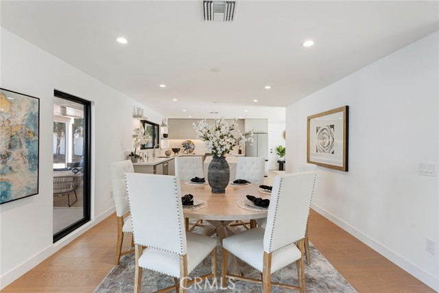 Detail Gallery Image 11 of 57 For 5630 Blanco Ave, Woodland Hills,  CA 91367 - 4 Beds | 4/1 Baths