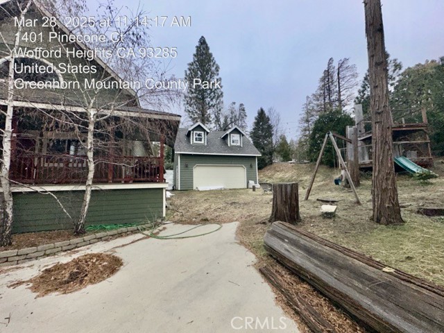 Detail Gallery Image 3 of 6 For 1400 Pinecone Ct, Wofford Heights,  CA 93285 - 3 Beds | 2 Baths