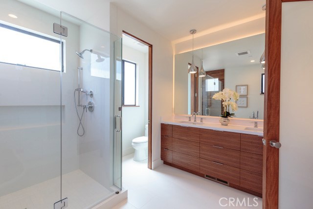 521 Gertruda, Redondo Beach, California 90277, 3 Bedrooms Bedrooms, ,3 BathroomsBathrooms,Residential,Sold,Gertruda,PV17159971