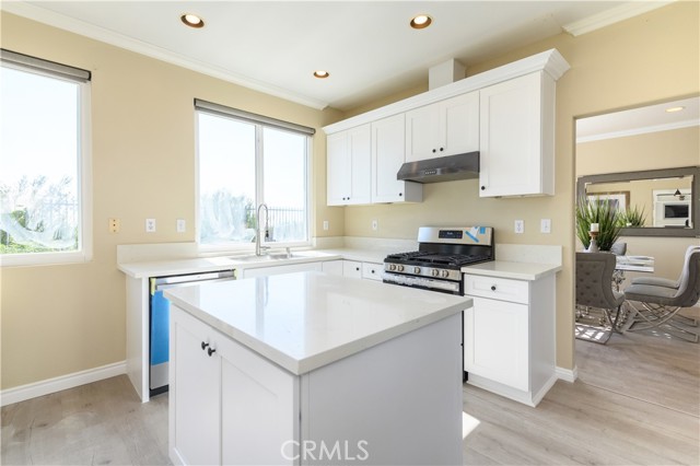 Detail Gallery Image 19 of 48 For 10 Sierra Blanco, Lake Forest,  CA 92610 - 5 Beds | 3 Baths