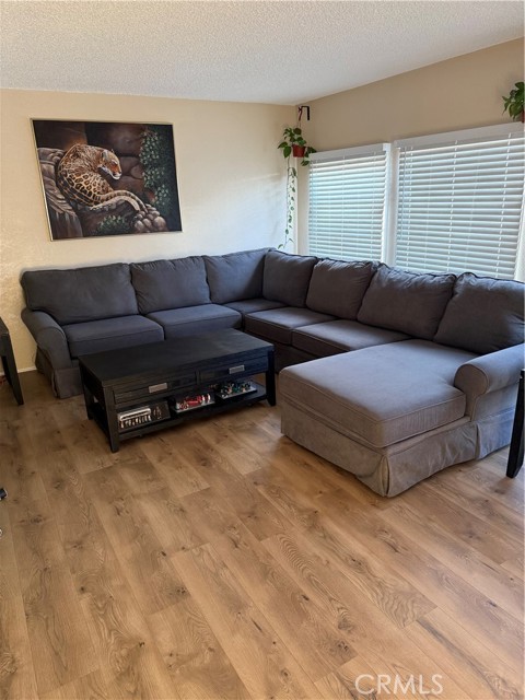 Detail Gallery Image 3 of 13 For 3530 Damien #13 Ave, La Verne,  CA 91750 - 2 Beds | 2 Baths