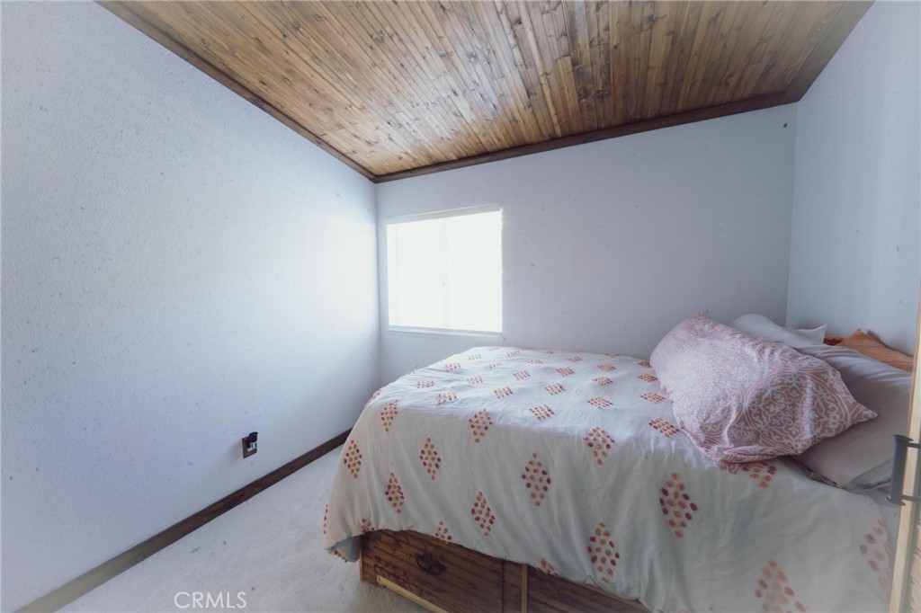 https://media.crmls.org/medias/38a5362e-e814-44fa-982b-e4de77600dd7.jpg?preset=X-Large