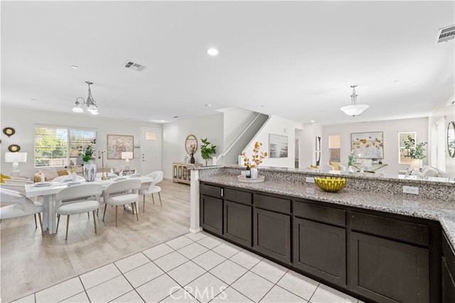 Detail Gallery Image 10 of 33 For 16502 Cadence Ln, Fontana,  CA 92336 - 3 Beds | 2/1 Baths