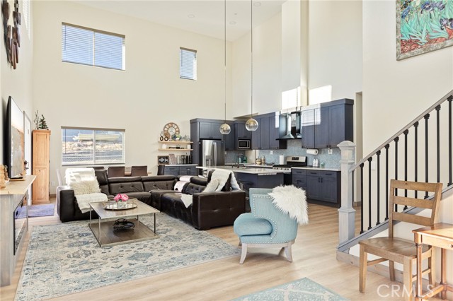 Detail Gallery Image 4 of 59 For 1215 Valley View Dr, Big Bear City,  CA 92314 - 5 Beds | 3/1 Baths