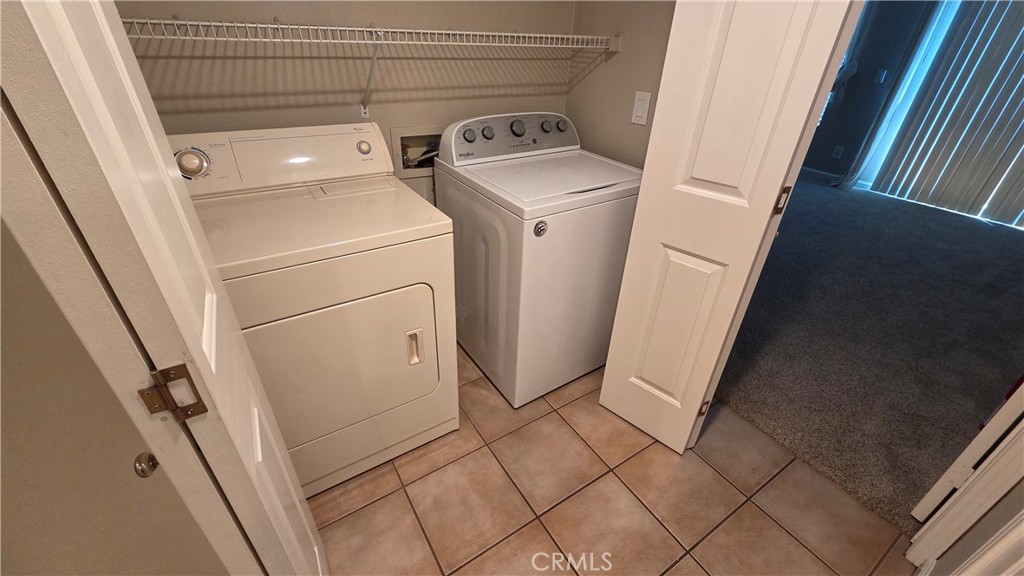 https://media.crmls.org/medias/38a6b393-dc0d-4d1e-81be-5c20b3f39301.jpg?preset=X-Large