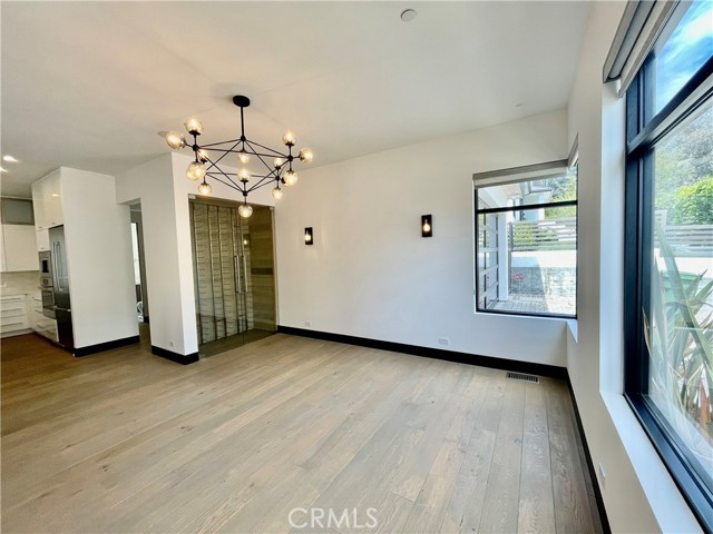 Detail Gallery Image 13 of 42 For 1319 Sunset Plaza Dr, Los Angeles,  CA 90069 - 4 Beds | 4/1 Baths