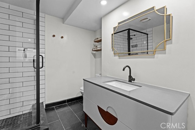 Detail Gallery Image 16 of 25 For 6752 Hillpark #303,  Los Angeles,  CA 90068 - 2 Beds | 2 Baths