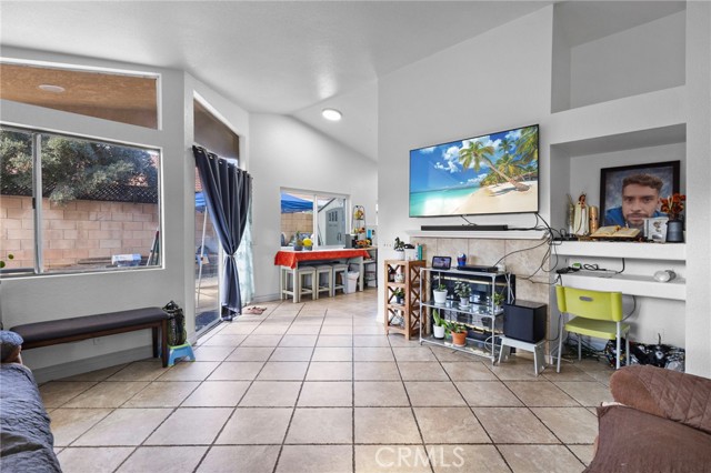 Detail Gallery Image 18 of 29 For 11376 Winery, Fontana,  CA 92337 - 3 Beds | 2 Baths