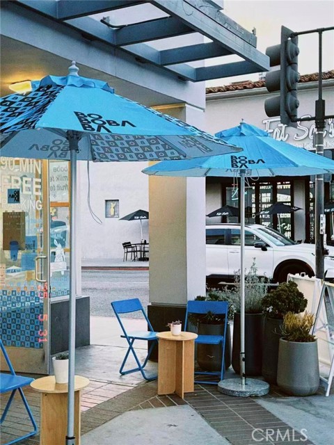 0 251 N Brand Boulevard, Glendale CA: https://media.crmls.org/medias/38a80164-cb9a-4b33-adcf-eb95c689bc9c.jpg