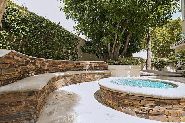 Detail Gallery Image 4 of 37 For 779 Coral Tree Way, Upland,  CA 91784 - 6 Beds | 5/2 Baths