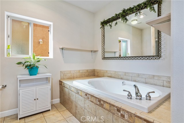 2265 Holly Drive, Paso Robles CA: https://media.crmls.org/medias/38a971d2-eaa5-473e-a140-2e67a214519a.jpg