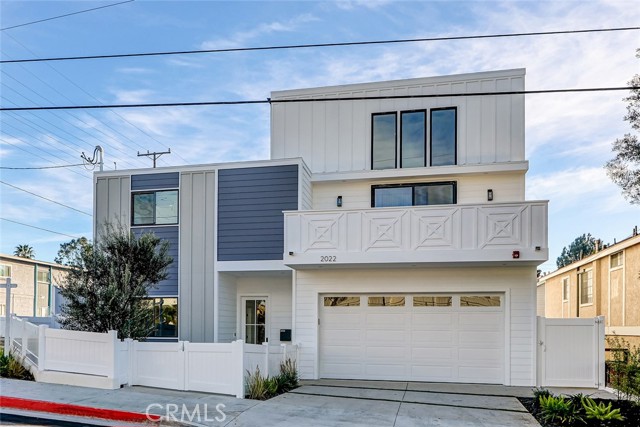 2022 Mathews Avenue, Redondo Beach, California 90278, 4 Bedrooms Bedrooms, 0 ,6 BathroomsBathrooms,Townhouse,For Sale,Mathews,0,PV25276723