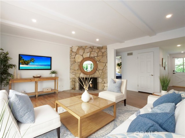 2100 Chelsea Road, Palos Verdes Estates CA: https://media.crmls.org/medias/38a9adf9-2e58-427e-9b8c-d8b11b5c7781.jpg