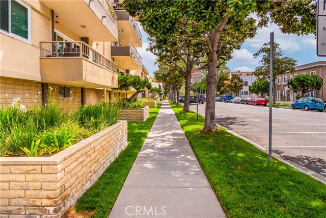 Detail Gallery Image 39 of 46 For 100 Hermosa Ave 2c,  Long Beach,  CA 90802 - 2 Beds | 2 Baths