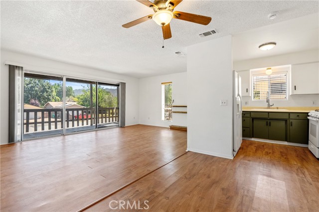 Detail Gallery Image 7 of 40 For 22550 J St, Santa Margarita,  CA 93453 - 3 Beds | 2/1 Baths
