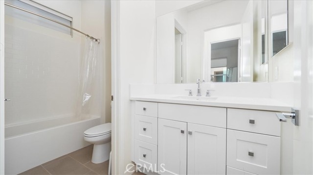 Detail Gallery Image 19 of 39 For 229 Frame, Irvine,  CA 92618 - 3 Beds | 2 Baths