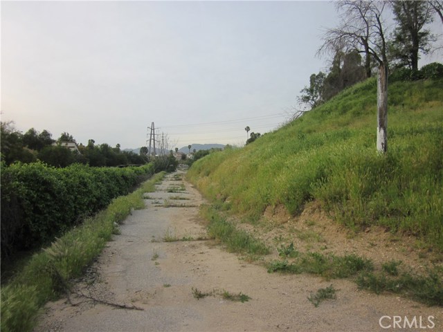 Image 5 of 12 For 11819 Kagel Canyon