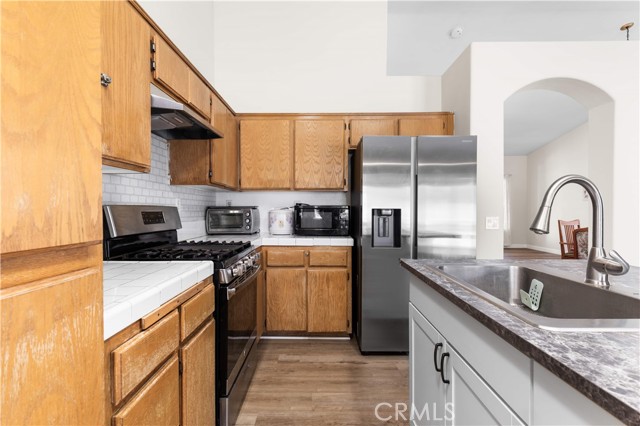 Detail Gallery Image 14 of 36 For 10945 Trenmar Ln, Bloomington,  CA 92316 - 5 Beds | 2 Baths