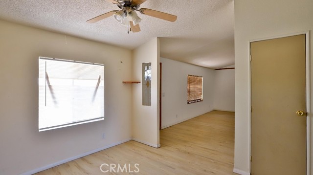 Detail Gallery Image 18 of 47 For 9351 Camp Rock Rd, Lucerne Valley,  CA 92356 - 3 Beds | 2 Baths