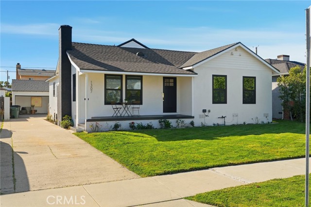 Detail Gallery Image 2 of 35 For 1307 N Avon, Burbank,  CA 91505 - 3 Beds | 2 Baths