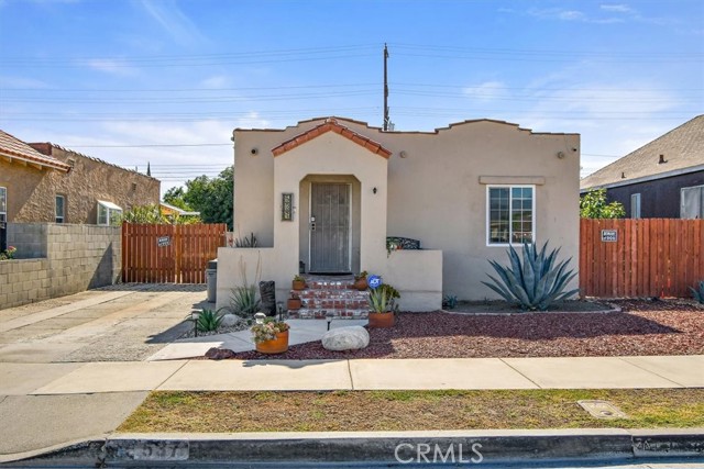 537 N Vernon Ave, Azusa, CA 91702