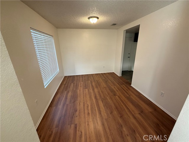 Detail Gallery Image 5 of 18 For 5126 Karling Pl, Palmdale,  CA 93552 - 4 Beds | 2/1 Baths