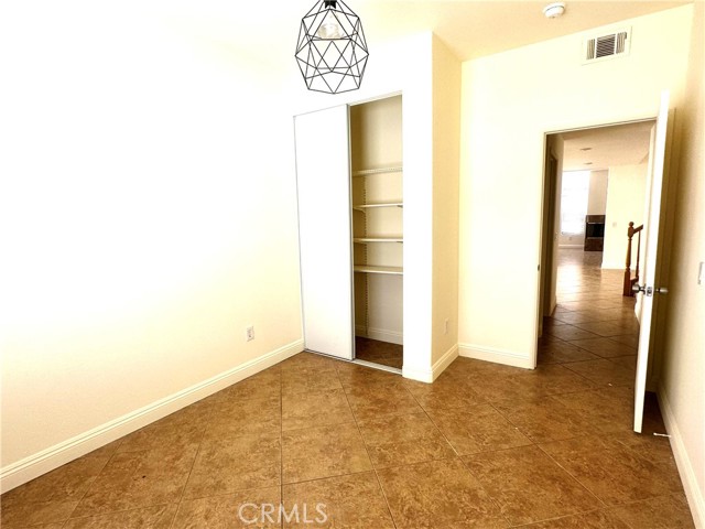 Detail Gallery Image 7 of 23 For 12433 Kokomo Cir, Victorville,  CA 92392 - 4 Beds | 3 Baths