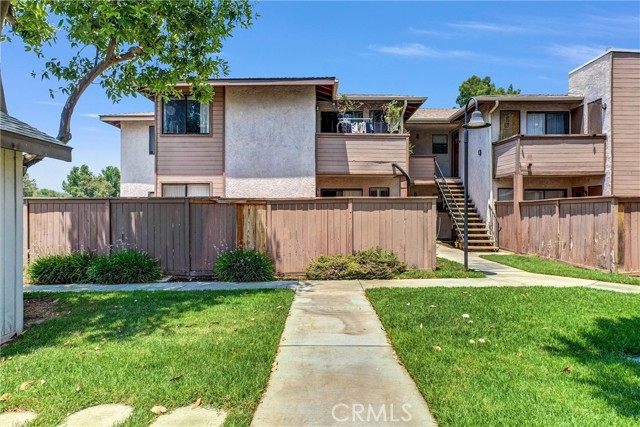 Detail Gallery Image 3 of 27 For 1315 Massachusetts Ave #204,  Riverside,  CA 92507 - 2 Beds | 2 Baths