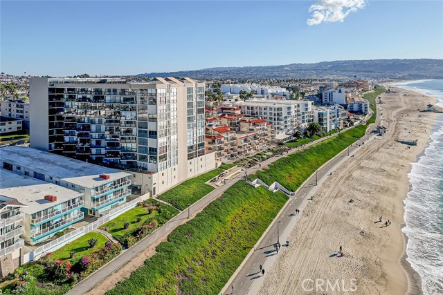 531 Esplanade, Redondo Beach, California 90277, 2 Bedrooms Bedrooms, ,1 BathroomBathrooms,Residential,For Sale,Esplanade,SB25027473