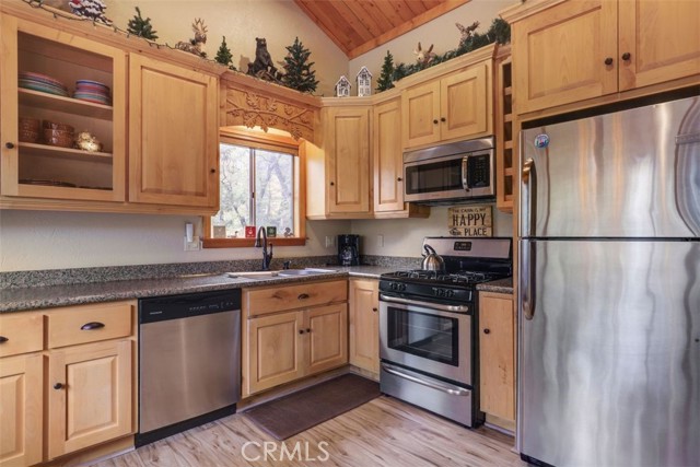 Detail Gallery Image 22 of 47 For 1218 Bow Canyon Ct, Big Bear Lake,  CA 92315 - 2 Beds | 1 Baths