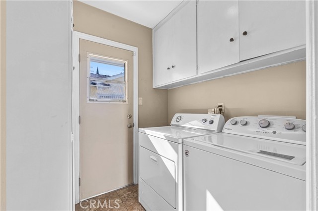 Detail Gallery Image 15 of 39 For 7643 Goodland Ave, North Hollywood,  CA 91605 - 4 Beds | 2 Baths