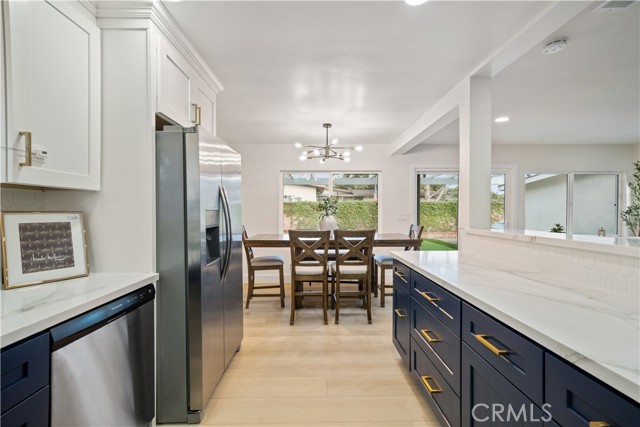 Image 3 of 35 For 1541 Wellington Avenue